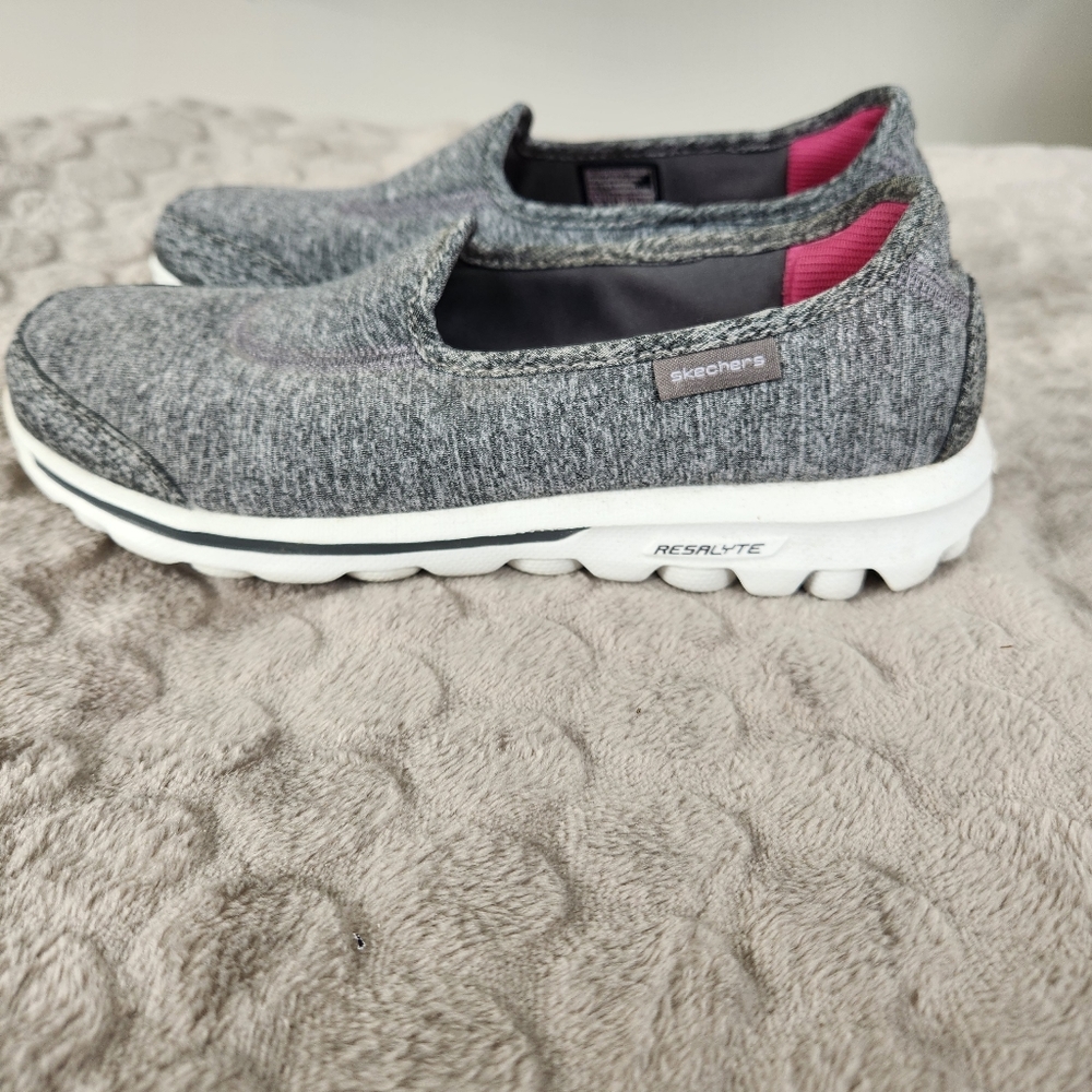 Skechers Memory Form Fit Slip on - Picture 4 of 8